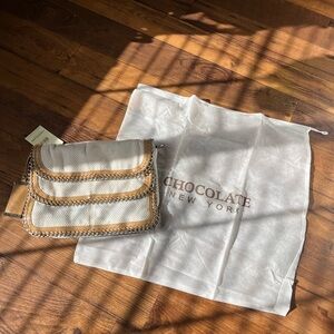 NWT🪽Chic Chain-Trimmed Shoulder Bag